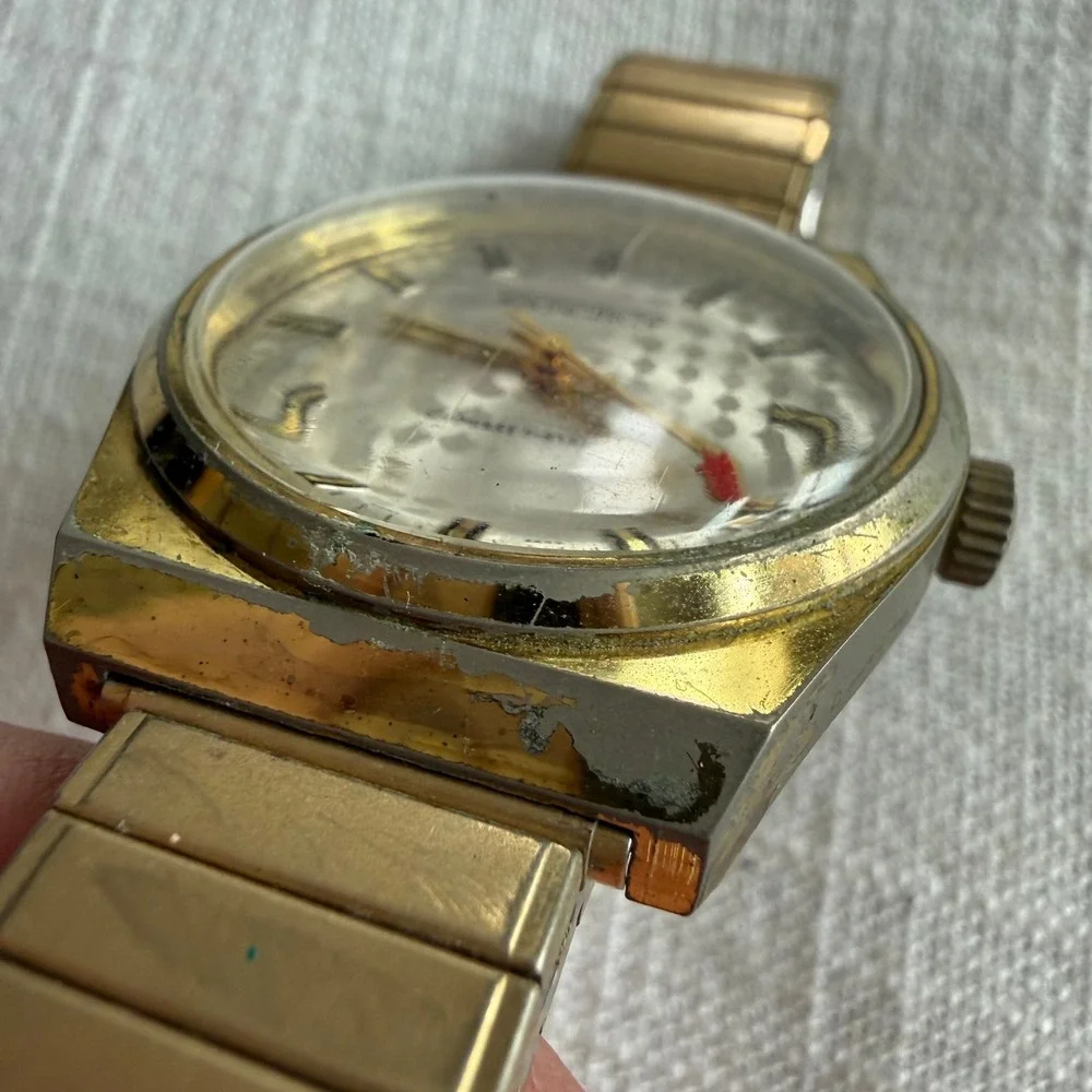 Vintage Kronotron Shockresistant Manual Wind Watch Gold Tone Honeycomb Dial